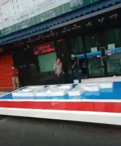 ป้ายหน้าอาคารไฟออกหน้าและออกข้าง SKF เตียวโม่วเส็ง เตรียมขนป้าย