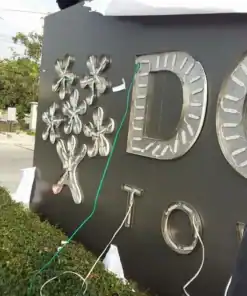 ติดไฟป้ายไฟแบบมีขอบคิ้ว dontum