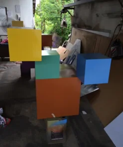 ประติมากรรมตกแต่งหน้าโครงการ รอสีแห้ง