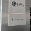 ป้ายตัวอักษรไฟออกหลัง CASSIA