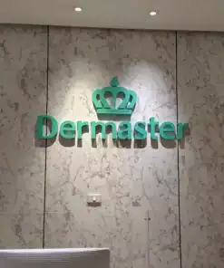 ป้ายบริเวณอาคาร Dermaster เอกมัย โลโก้หลังรีโนเวท