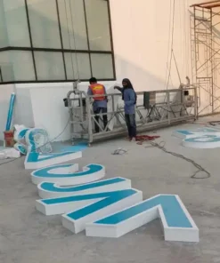 ป้ายอาคาร รพ.นวเวช อินเตอร์เนชั่นแนล ติดตั้ง ขึ้นนั่งร้าน