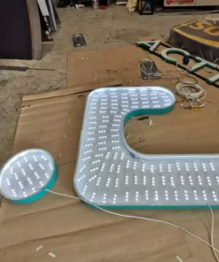 ป้ายไฟบนอาคาร ACTIVE BOX ไฟ LED