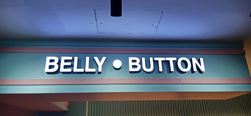 ป้ายไฟแสงออกหน้าไร้คิ้ว BELLY BUTTON