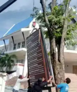 ยกติดตั้งป้ายสังกะสีและโครงเหล็ก