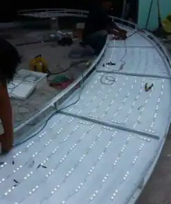 อักษรป้ายไฟออกหน้าโลโก้ ติดไฟ