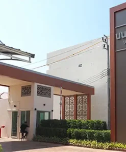 ซุ้มป้ายหน้าโครงการ นนท์ณิชา ด้านหน้า