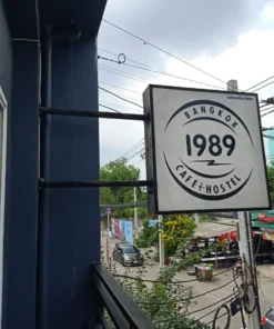 ป้ายกล่องไฟ 1989 Hostel
