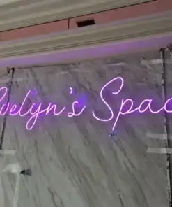 ป้ายไฟนีออน evelyn space