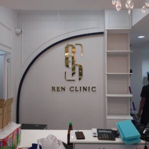 ป้ายตัวอักษรสแตนเลส-ren-clinic